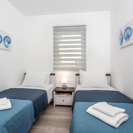 Kvarner Bay 4* - 1 & 3 리예카